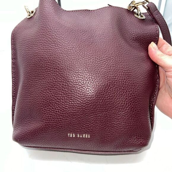 Ted Baker Women Leather Cross Body Bag With Leather/Chain Strap - Picture 4 of 14